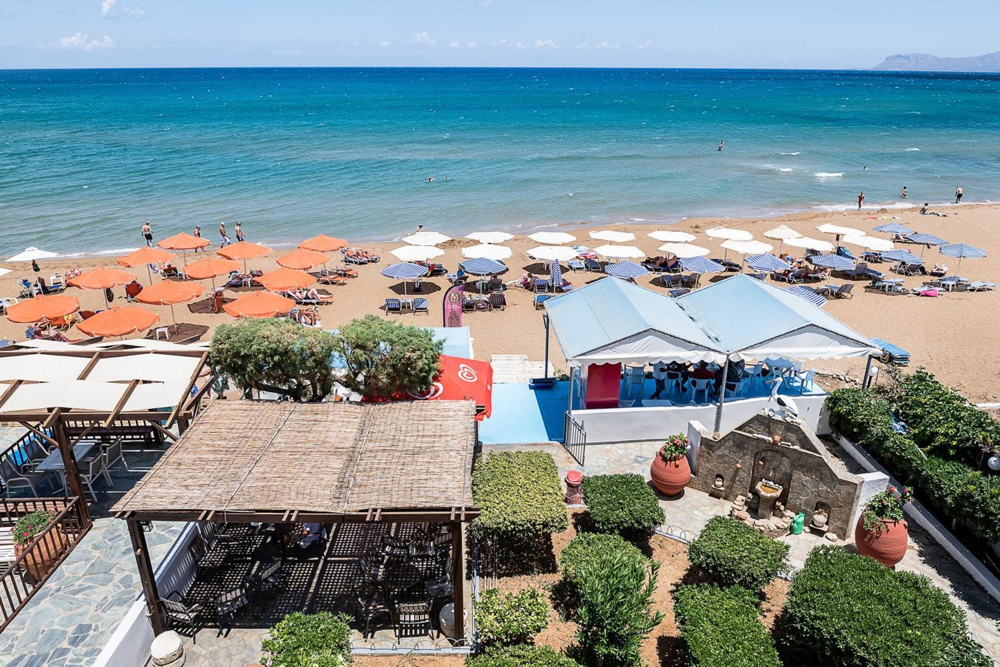 Lia Beachfront Apartments Stalos Ngoại thất bức ảnh