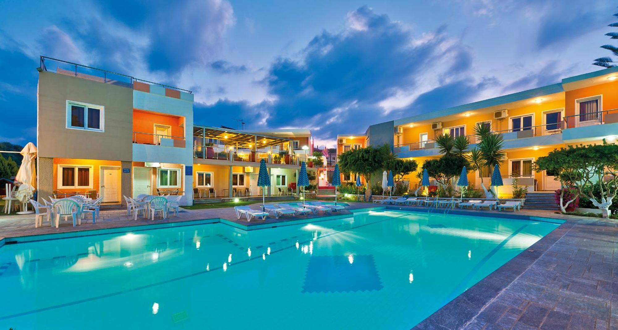 Lia Beachfront Apartments Stalos Ngoại thất bức ảnh