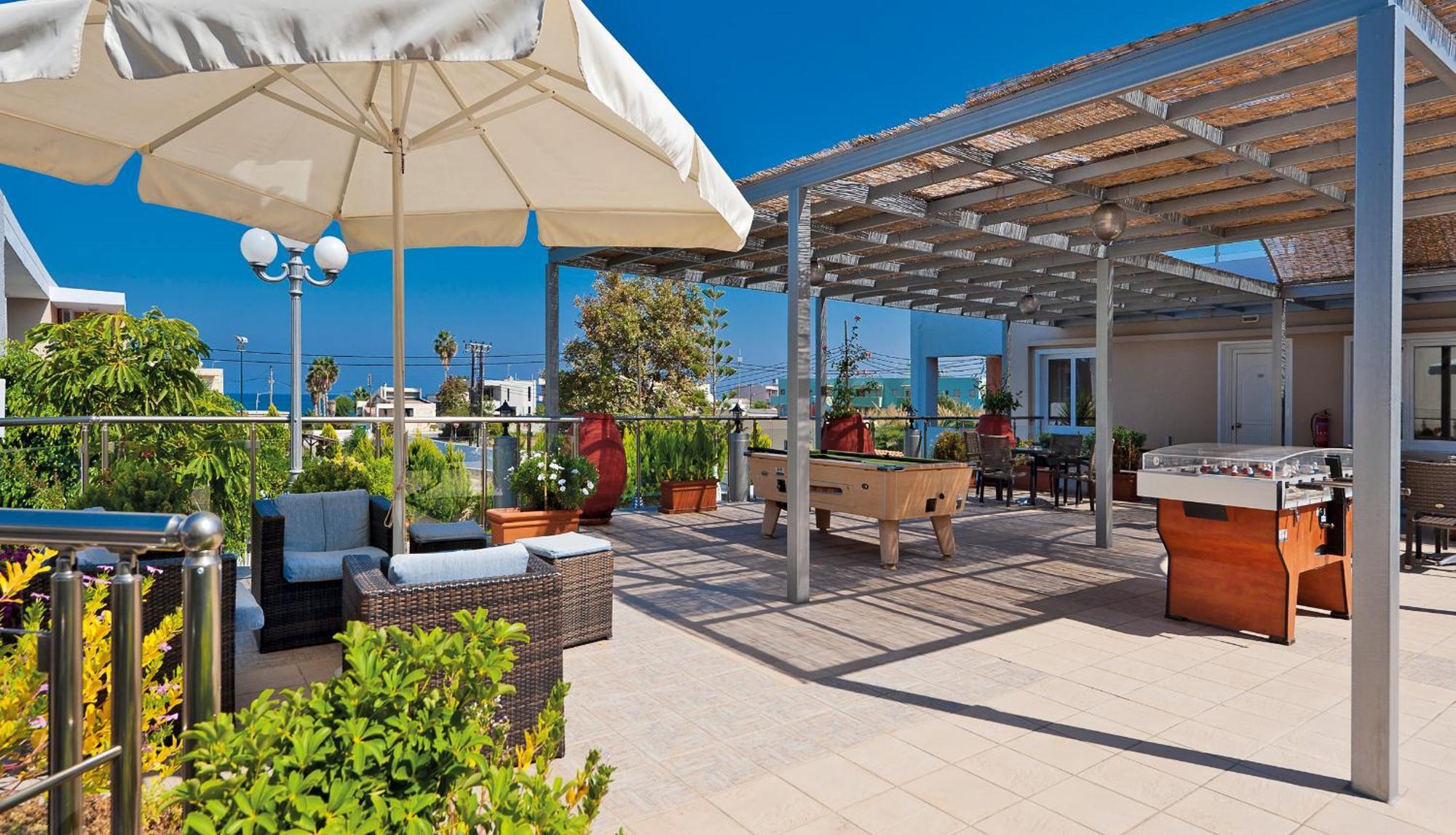 Lia Beachfront Apartments Stalos Ngoại thất bức ảnh